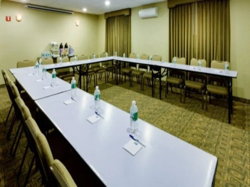 Holiday Inn Express Staten Island West, An Ihg Hotel New York